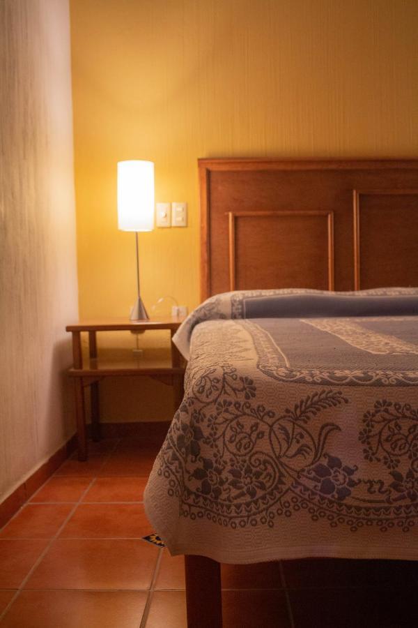Hotel Degollado Kültér fotó